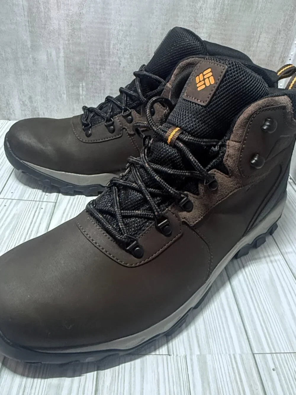 Columbia Omni-Grip Men's Brown Waterproof Hiking Boots Size 16 BM3970-231 EXCELL